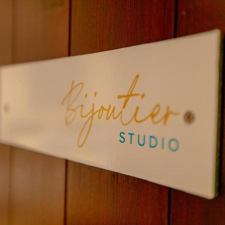 Eden Studios Luaran gambar